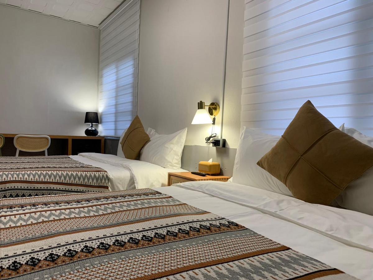 金玉旅社 Hostel Quang Sơn Ngoại thất bức ảnh